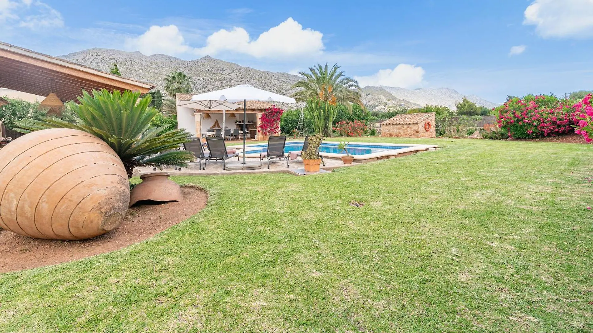 Villa Cal Beato By Sealand Villas Pollença